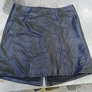 Theyskins theory black leather skirt